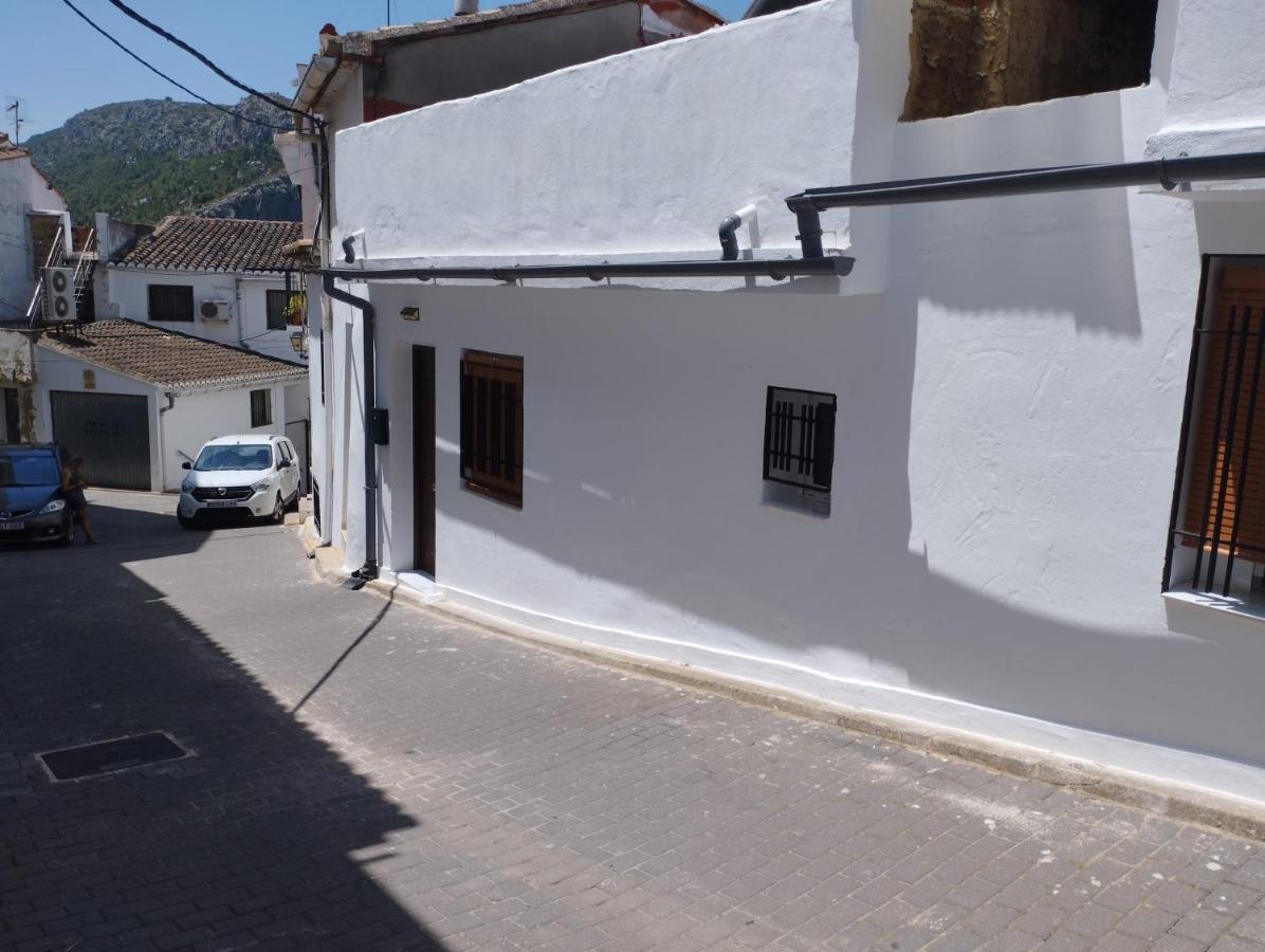 Muy Centrico La Plaza Apartment Chulilla Luaran gambar